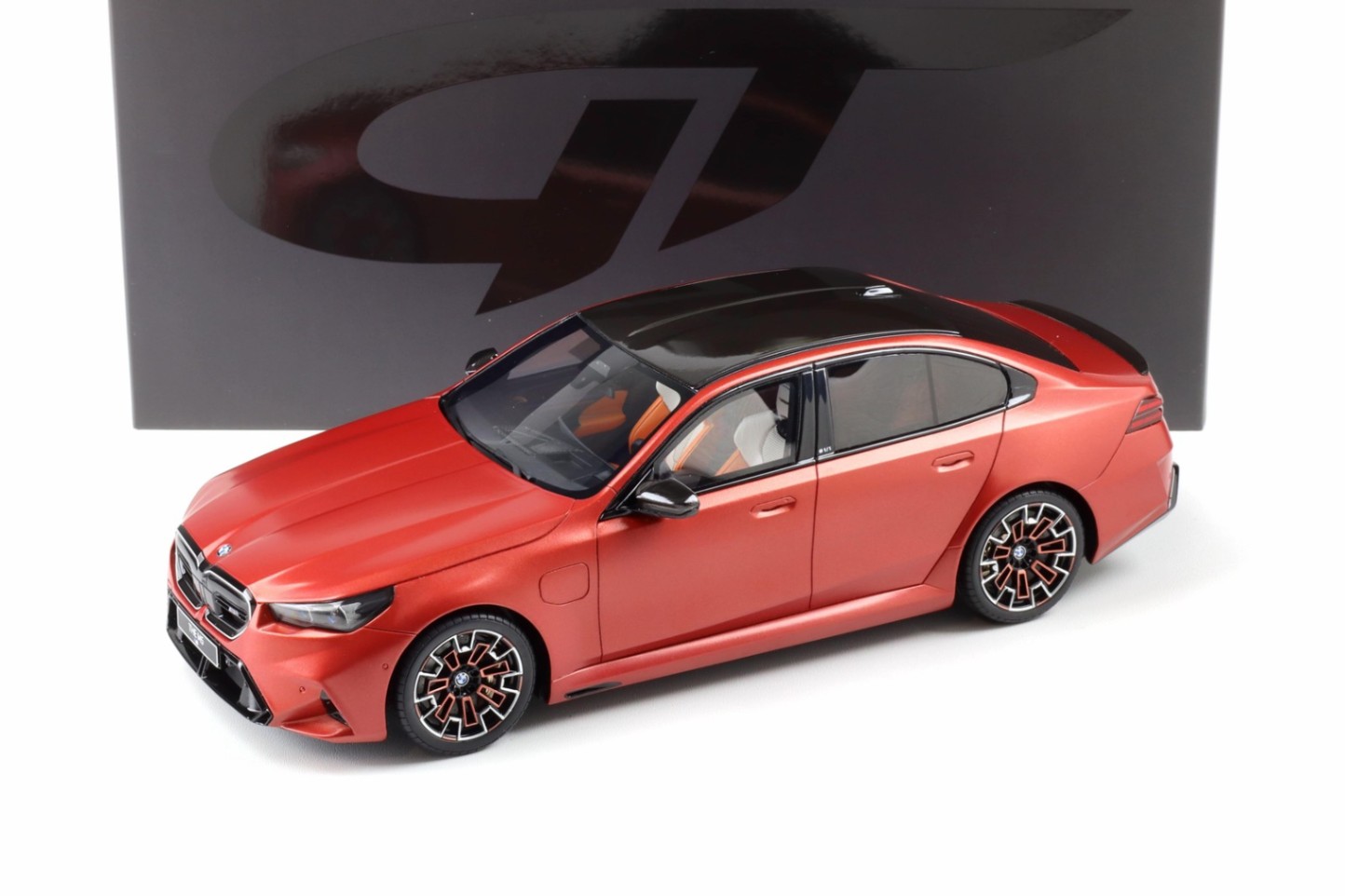 1/18 BMW M5 (G90) 2025
