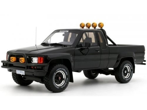 1/18 Toyota Hilux SR5 1985 как в фильме Назад в будущее