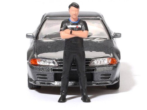 1/64 Nissan GT-R (R32) Nismo с фигуркой Цугио Мацуда 1992