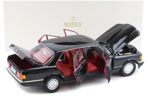 1/18 Mercedes-Benz 560 SEL (W126) 1991