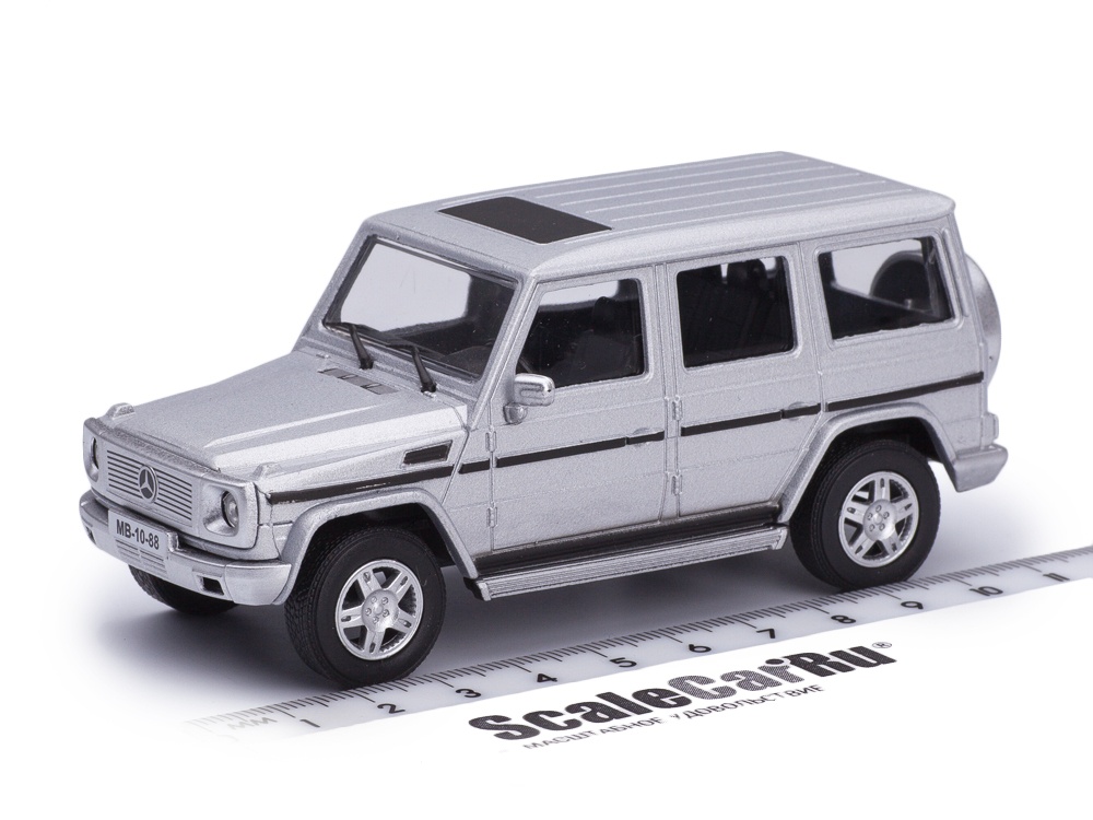 1/43 Mercedes-Benz G-class W463 серебристый G 500