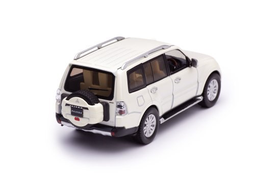 1/43 Mitsubishi Pajero 4Wd 2010