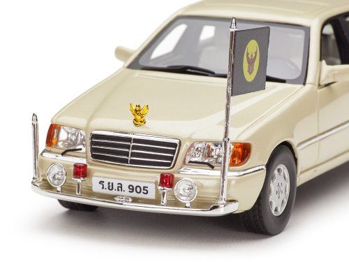 1/43 Mercedes-Benz 600 SEL W140 1991 бежевый металлик Король Тайланда