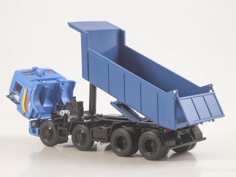 1/43 KAMAZ-6540 самосвал