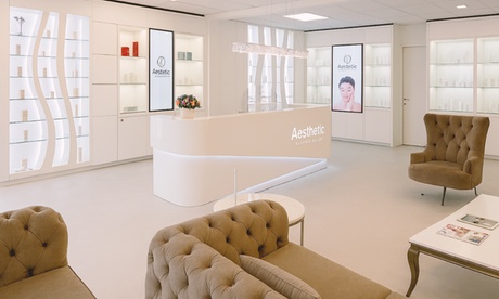 Soin du visage au choix hydratant, anti-âge, coup d'éclat ou peeling