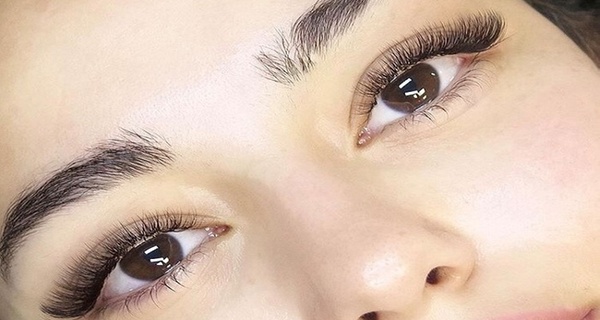 Rehaussement des cils botox pour 1 personne avec Esthetique Angelika (50% de réduction)