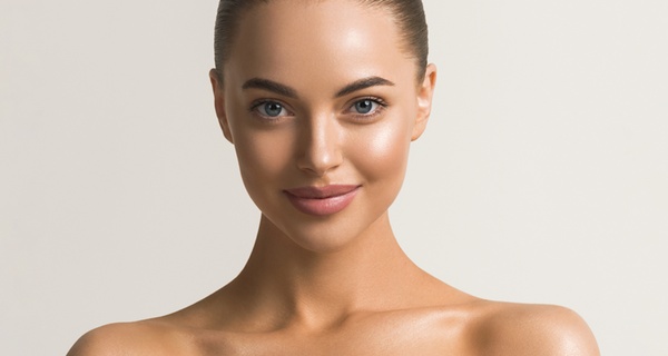 Séance d'IPL visage de 20 min ou soin du visage microneedling avec LED dee 30 min chez Pause toi (50% de remise)