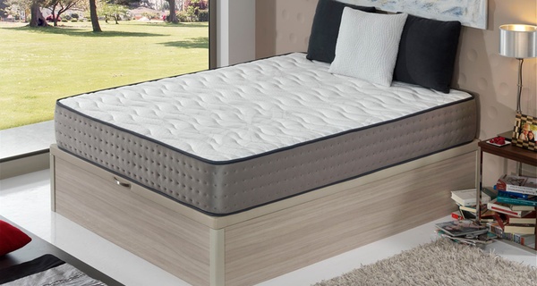Matelas à mémoire de forme 'Hero Luxe', livraison offerte