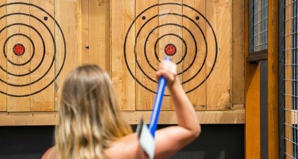 Lancer de hache à Vilvorde : testez votre précision et votre force !