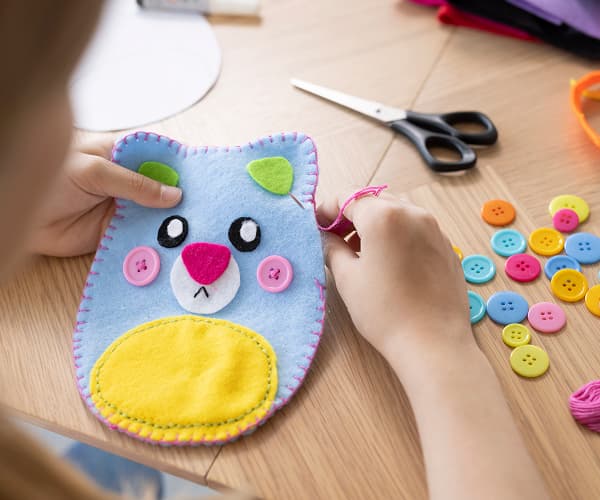 Send børnenes kreativitet på eventyr