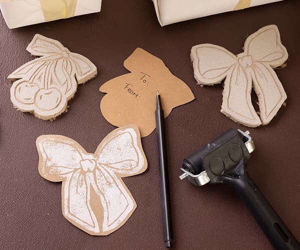 To-and-from card with linoleum block printing