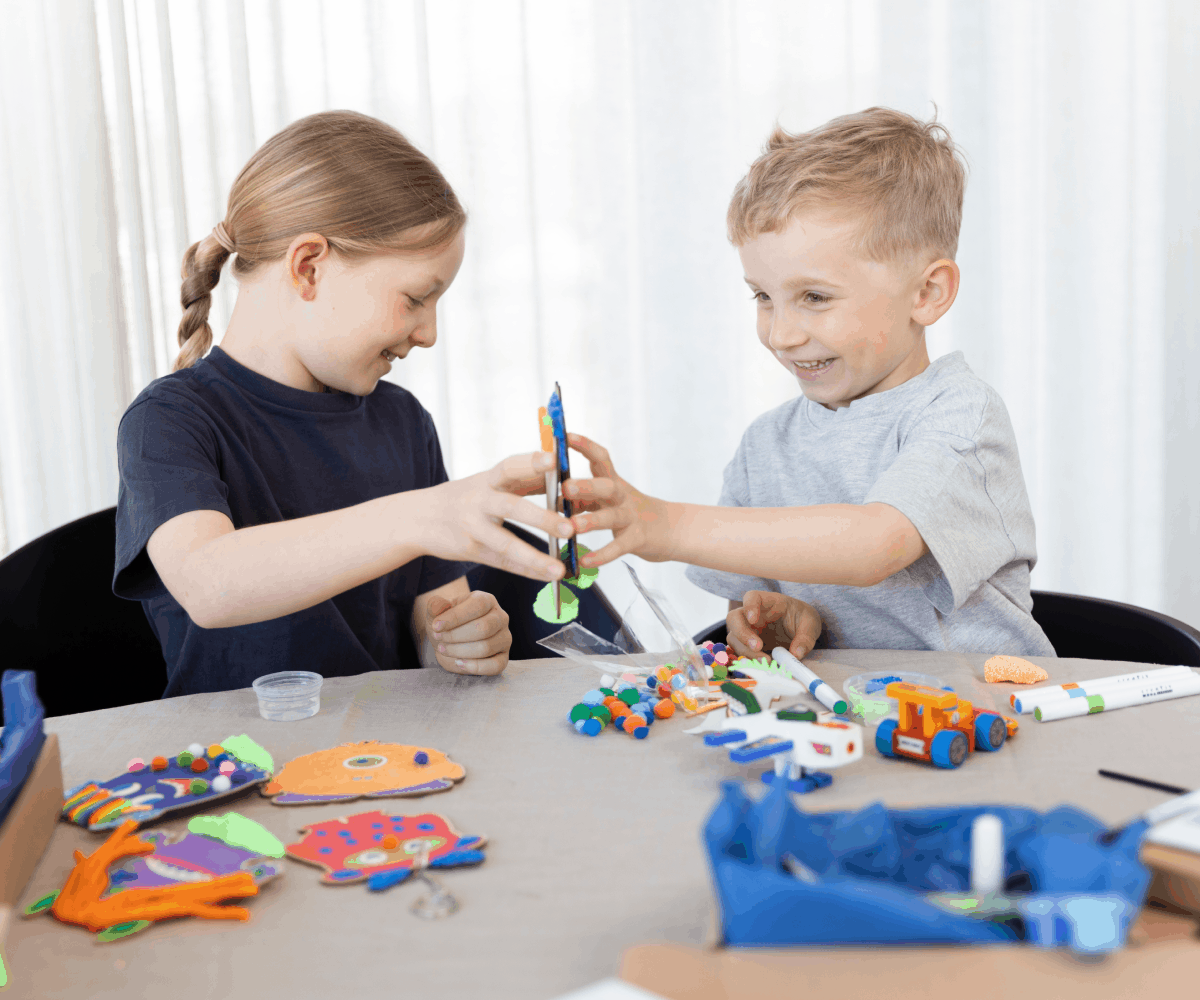 Build. Decorate. Play.