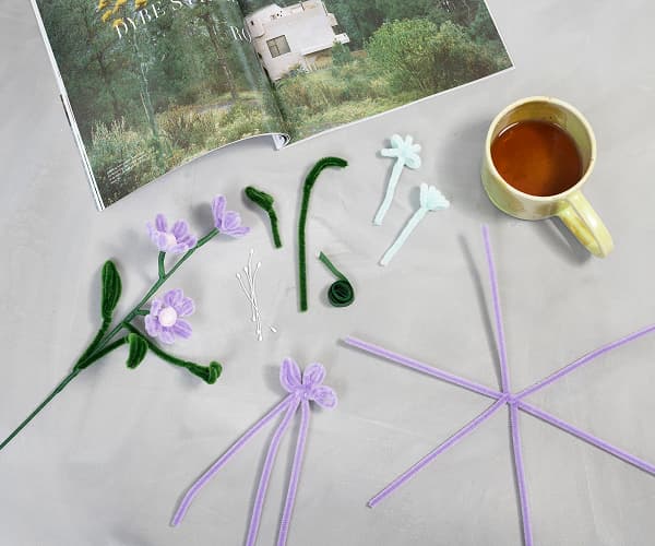 Pipe cleaner flowers