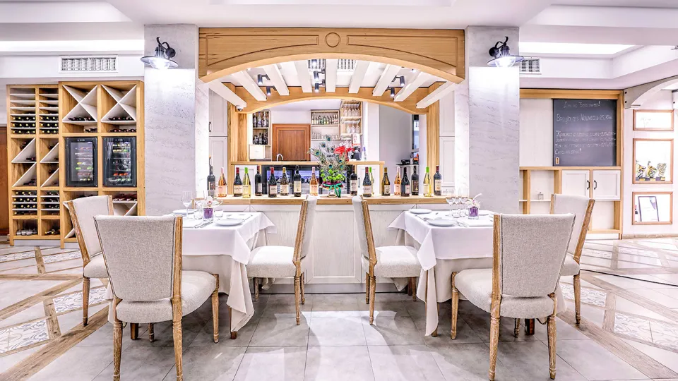 СПА, винена дегустация и нощувка: 2ма в долината на Струма