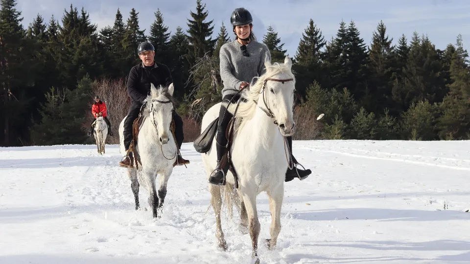 Романтична разходка на кон за двама до Черната скала
