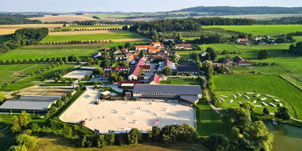 Pobyt v resortu s jízdárnou se snídaní a wellness