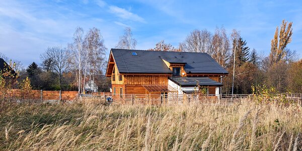 Roubenka poblíž Železných hor: vířivý sud i infrasauna