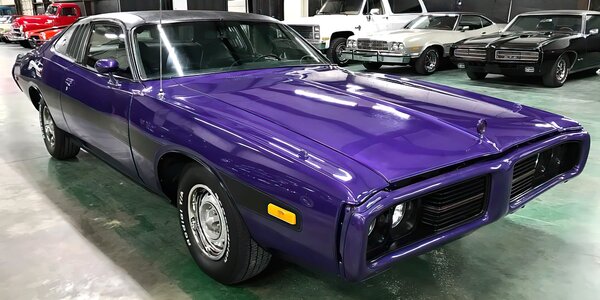 Klenot historie Dodge Charger 1973: 15–60 min.