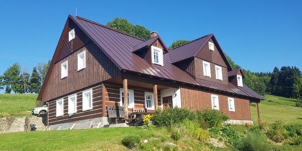 Rodinná dovolená na chalupě v Krkonoších s polopenzí