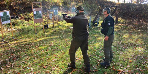 Kurzy na získání zbrojního průkazu: teorie i praxe