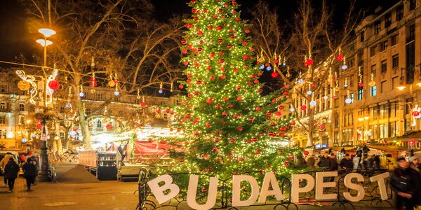 Adventní výlet do Budapešti: vánoční trhy i památky