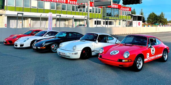 15–60min. zážitkové jízdy v Porsche: 6 legendárních vozů dle výběru