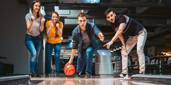 Hodina bowlingu až pro 6 hráčů a tatarák nebo mojita