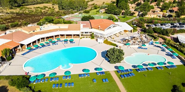 Sardinie s rodinou: hotel blízko pláže, all inclusive light