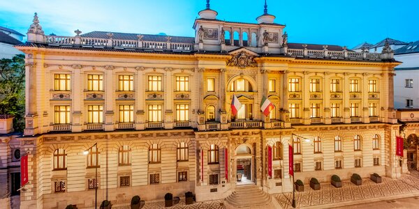 Honosný hotel v Praze i se snídaněmi či wellness