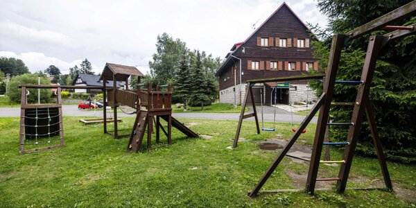 V páru i s rodinou do Jizerek s polopenzí