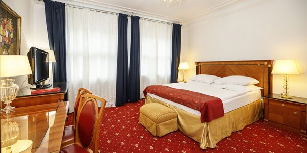 4* hotel se snídaní jen kousek od Karlova mostu