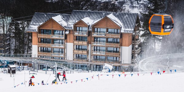 Nový resort v polských Jizerkách přímo na sjezdovce, akce 2 děti zdarma