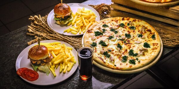 Pizza o ⌀ 40 cm nebo burger s hranolky a nápoj