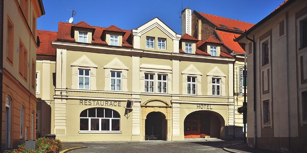 Mladá Boleslav: hotel se snídaní, historické centrum