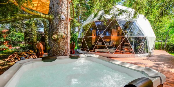 Glamping u pláže na Slapech: snídaně i wellness