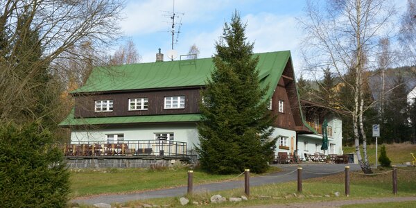 Pobyt v Harrachově až pro 5 osob: horský hotel s polopenzí