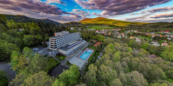 Relax v Rožnově pod Radhoštěm: jídlo, sauna i bazén