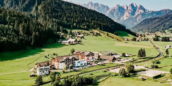 Dachstein: polopenze či all inclusive a wellness