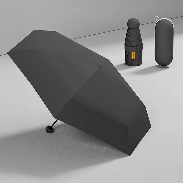 Paraply med vanntett etui