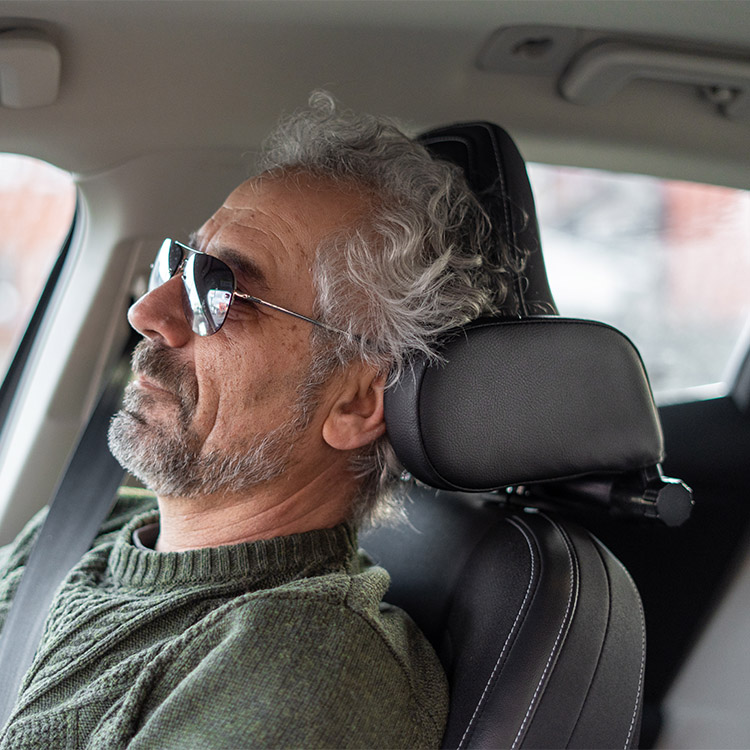 Sovest&oslash;tte til bilen