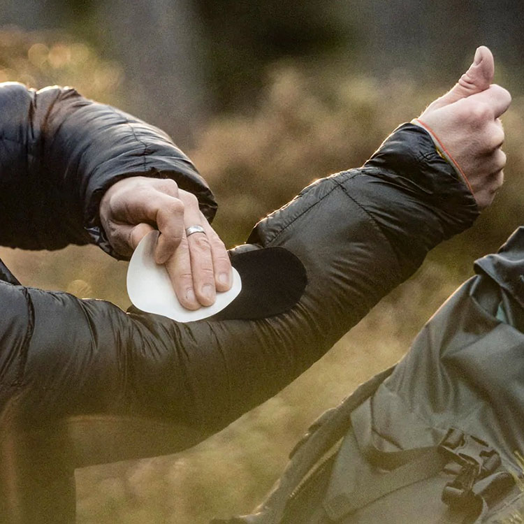 Selvklebende reparasjonslapper til kl&aelig;r 5 stk., FabPatch