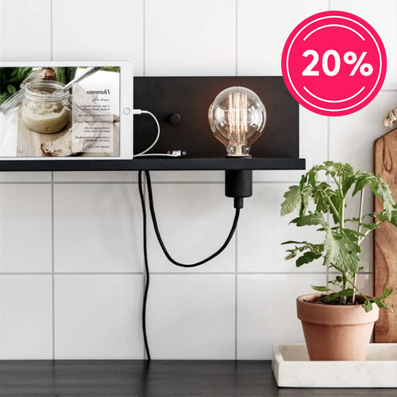 Hylla med lampsockel, dimmer och USB