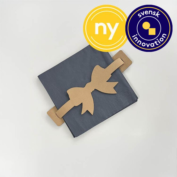 Servetth&aring;llare i l&auml;der med rosett