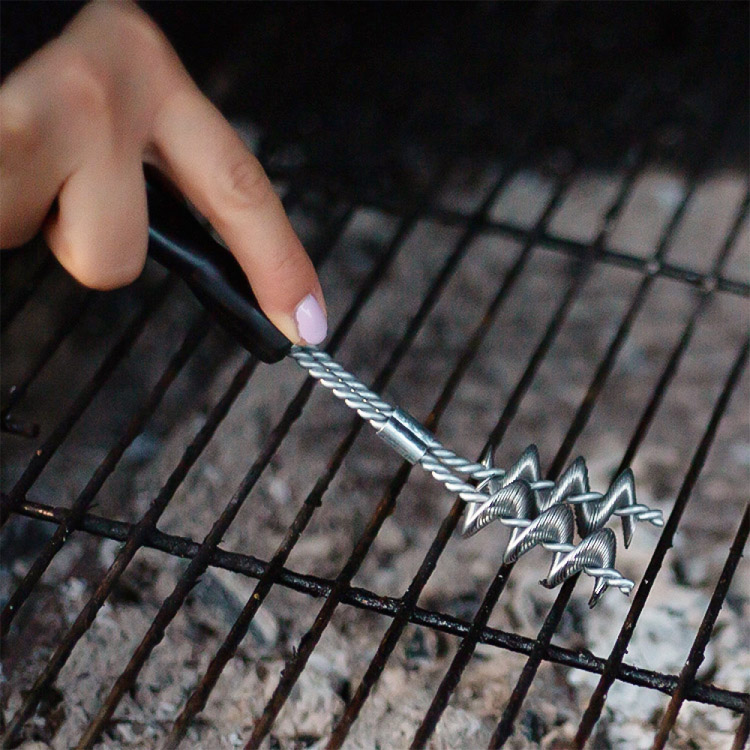Liten grillborste i rostfritt st&aring;l