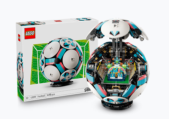 LEGO Editions 43019 Football Set