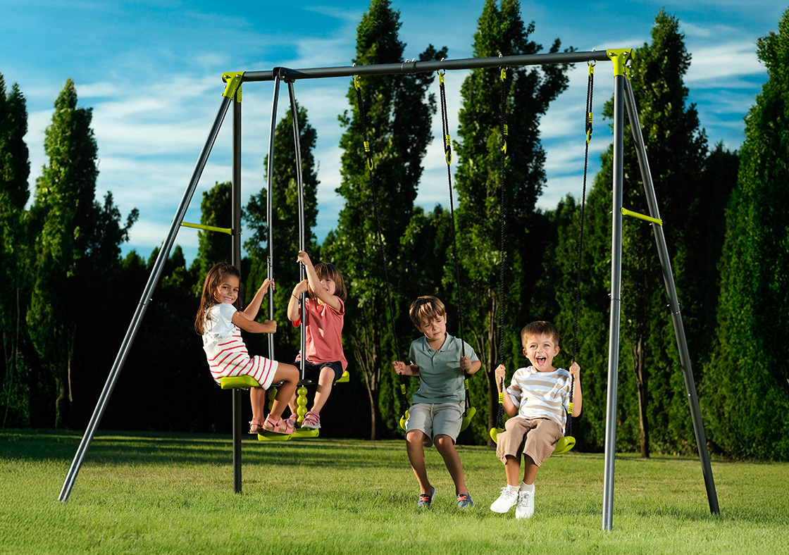 Metal Swing Set with 3 Seat Units