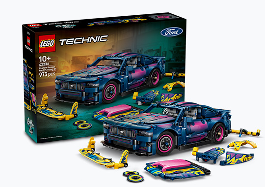 LEGO Technic 42236 Custom Garage Ford Mustang GT Car Set