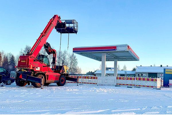 Teboililla on korjaus käynnissä