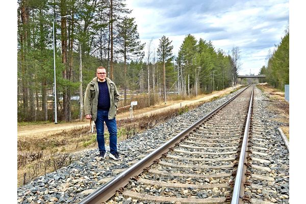 Vuosien edunvalvontatyö kantoi hedelmää Karjalan radalla – ”Loppuvaiheessa meitä oli vain muutama, jotka edelleen uskoivat hankkeeseen. Koskaan ei pidä luovuttaa”