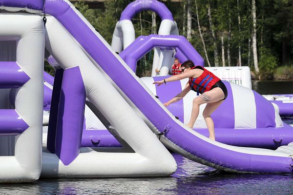 Toimitus testaa: Kelluva temppurata ja vesilautailua Vuokatissa – katso video!